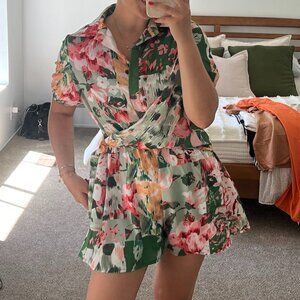 Amazing floral jumpsuit for the summer directly from italy